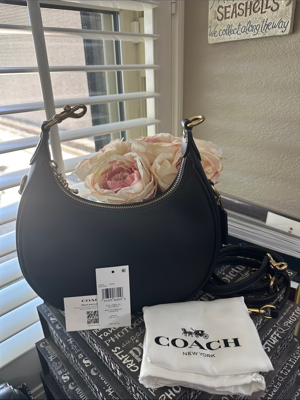 NWT Coach Jonie 22 in black